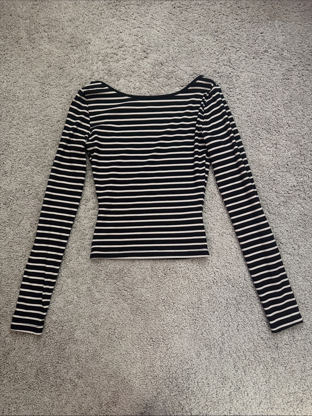 Striped Long-Sleeve Scoop Neck Top - Black & White